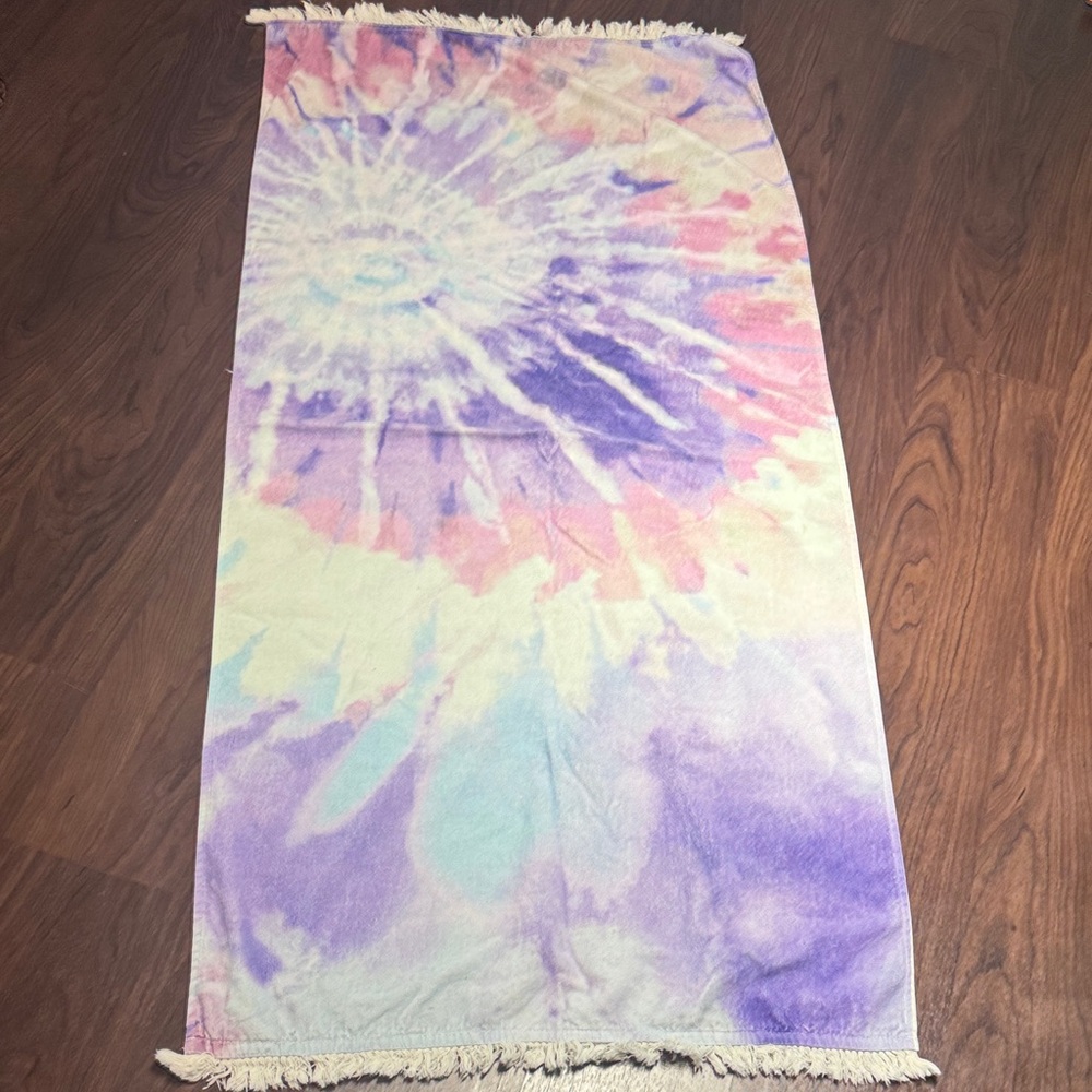 L*SPACE Tie-Dye Beach Towel